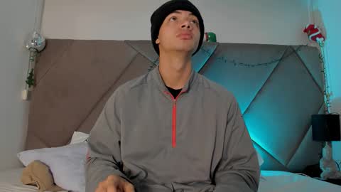 Snapshot of andrew_colleman1 chatting on December 2025 12:32:01 PM Colleman online show from December 2025 12:32:01 PM