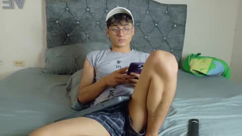 Snapshot of andrew_dann chatting on March 2026 08:59:02 PM andres online show from March 2026 08:59:02 PM