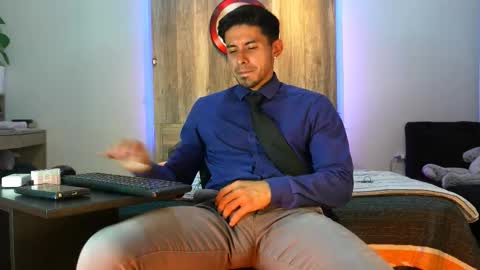 Andrew online show from February 2026 02:50:02 AM