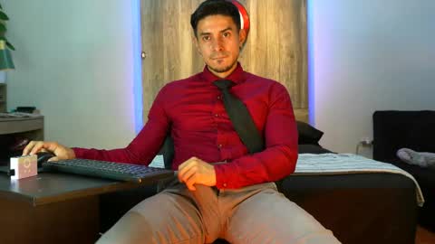 Snapshot of andrew_elliot chatting on March 2026 02:27:02 AM Andrew online show from March 2026 02:27:02 AM