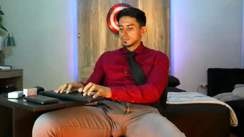 Snapshot of andrew_elliot chatting on March 2026 03:12:01 AM Andrew online show from March 2026 03:12:01 AM