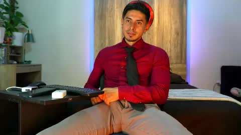 Snapshot of andrew_elliot chatting on April 2026 07:18:01 AM Andrew online show from April 2026 07:18:01 AM