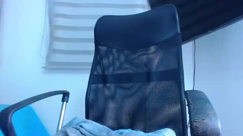 andrew_holden__ online show from February 2025 02:10:02 AM