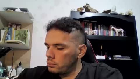 andrew_jaay online show from November 2025 12:27:01 PM