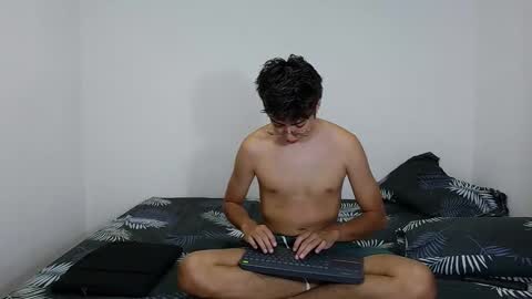 Andrew online show from January 2026 01:59:02 PM