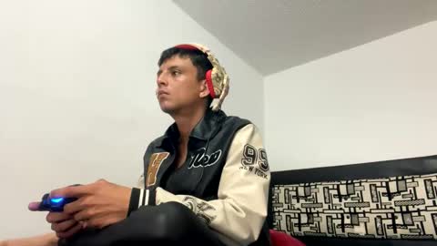 andrew online show from November 2025 06:49:02 AM