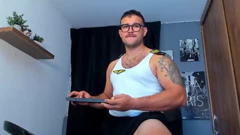 Snapshot of andrewdiaz_ chatting on June 2026 06:52:01 AM Andrew Diaz online show from June 2026 06:52:01 AM