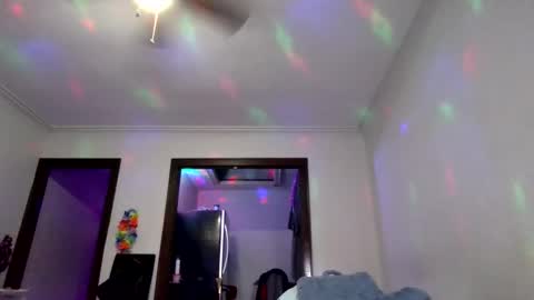 Snapshot of andrewgennie chatting on November 2025 05:40:02 AM andrewgennie online show from November 2025 05:40:02 AM