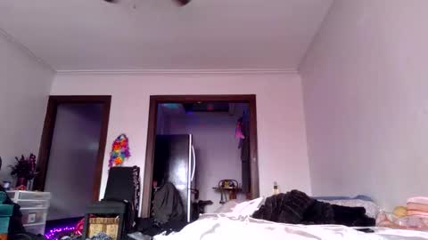 Snapshot of andrewgennie chatting on November 2025 04:40:02 PM andrewgennie online show from November 2025 04:40:02 PM