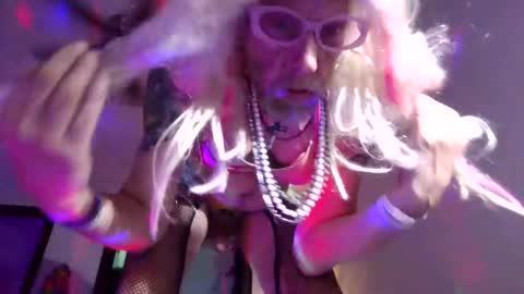 Snapshot of andrewgennie chatting on December 2025 07:39:01 AM andrewgennie online show from December 2025 07:39:01 AM