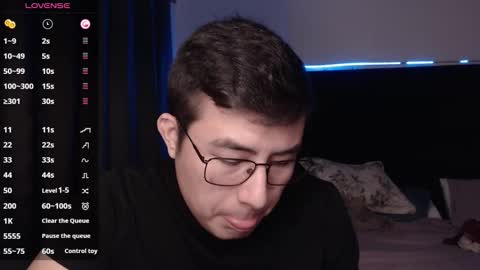 andrewmhilton_ online show from November 2025 07:05:02 AM