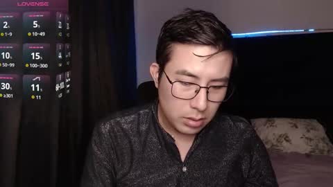 andrewmhilton_ online show from January 2026 06:49:02 AM