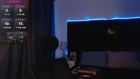 Snapshot of andrewmhilton_ chatting on April 2026 04:50:02 AM andrewmhilton_ online show from April 2026 04:50:02 AM