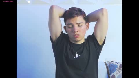 Snapshot of andrewortix chatting on December 2025 04:07:01 AM AndreWortix online show from December 2025 04:07:01 AM