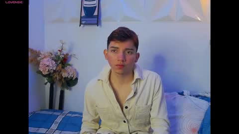 Snapshot of andrewortix chatting on December 2025 04:09:01 AM AndreWortix online show from December 2025 04:09:01 AM