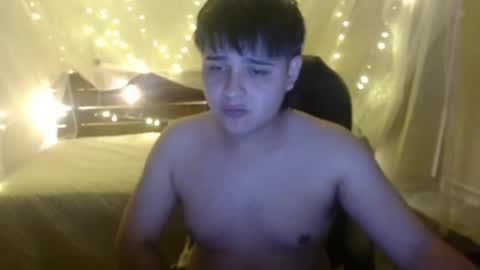 Snapshot of andrewsmile_ chatting on December 2024 12:52:02 PM ANDREW online show from December 2024 12:52:02 PM