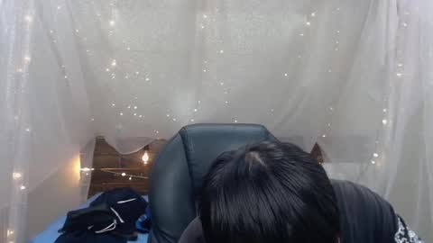 Snapshot of andrewsmile_ chatting on December 2024 06:53:01 PM ANDREW online show from December 2024 06:53:01 PM