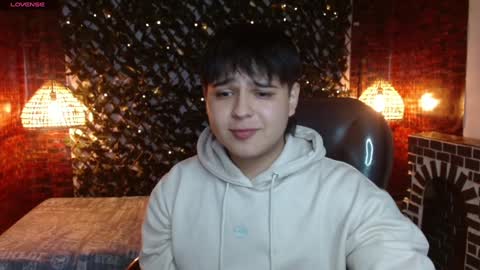 Snapshot of andrewsmile_ chatting on January 2025 12:41:02 PM ANDREW online show from January 2025 12:41:02 PM