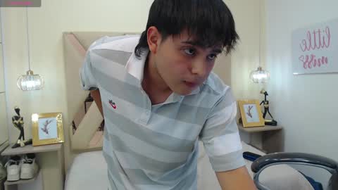 Snapshot of andrewsmile_ chatting on January 2025 07:07:01 PM ANDREW online show from January 2025 07:07:01 PM