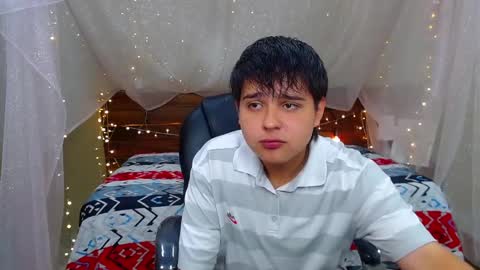 Snapshot of andrewsmile_ chatting on March 2025 12:19:02 PM ANDREW online show from March 2025 12:19:02 PM