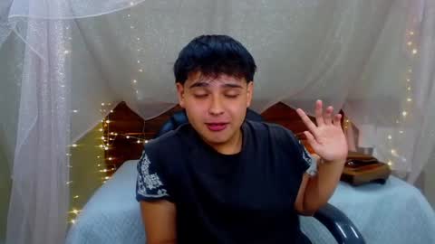 Snapshot of andrewsmile_ chatting on March 2025 12:30:02 PM ANDREW online show from March 2025 12:30:02 PM