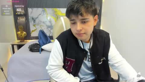 Snapshot of andrewsmile_ chatting on September 2025 01:13:01 PM ANDREW online show from September 2025 01:13:01 PM