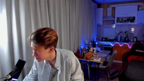 Andrew online show from February 2025 06:12:01 PM