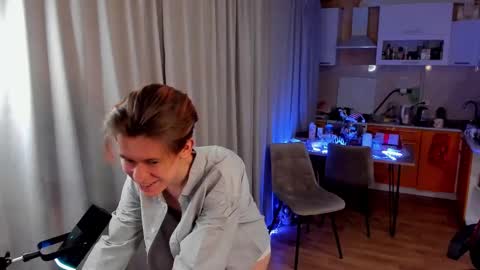 Andrew online show from March 2025 07:49:02 PM