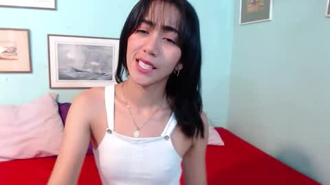 Andreyna online show from December 2025 12:10:01 PM