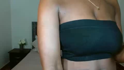 Snapshot of andrienna chatting on October 2025 05:30:01 AM Anna online show from October 2025 05:30:01 AM