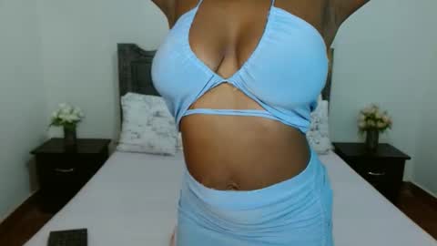 Snapshot of andrienna chatting on November 2025 05:28:02 PM Anna online show from November 2025 05:28:02 PM