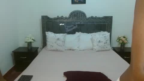 Snapshot of andrienna chatting on December 2025 06:13:02 PM Anna online show from December 2025 06:13:02 PM