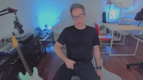 Snapshot of andy0pandi chatting on September 2025 09:05:02 PM Andrew online show from September 2025 09:05:02 PM