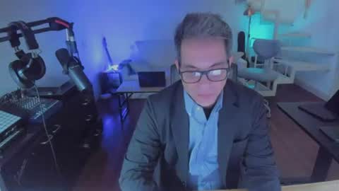 Andrew online show from July 2026 10:52:02 AM