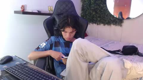 andy_dan1 online show from January 2025 11:45:01 PM