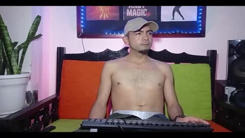 Snapshot of andy_magic_ chatting on November 2025 01:49:01 AM andy_magic_ online show from November 2025 01:49:01 AM