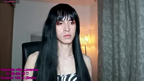 Snapshot of andy_vander chatting on June 2026 06:14:01 AM Andy van der Rose online show from June 2026 06:14:01 AM