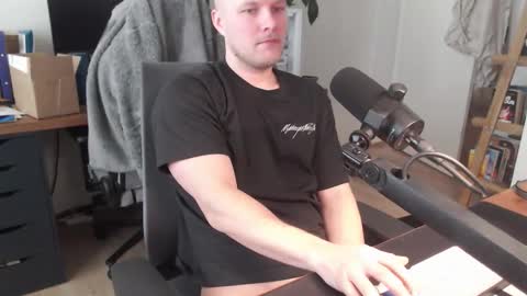 Snapshot of andycandy1994 chatting on February 2026 12:11:01 PM andycandy1994 online show from February 2026 12:11:01 PM