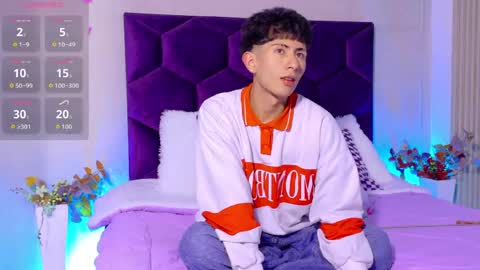 Snapshot of andyjustgame_ chatting on May 2026 03:35:02 AM andyjustgame online show from May 2026 03:35:02 AM