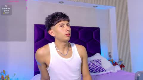Snapshot of andyjustgame_ chatting on May 2026 04:43:02 AM andyjustgame online show from May 2026 04:43:02 AM