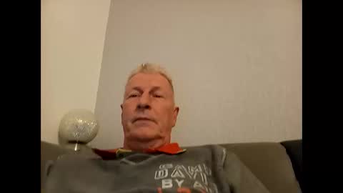 andyk1704 online show from December 2024 04:20:01 PM