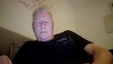 andyk1704 online show from January 2025 03:11:02 PM