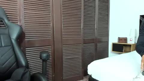 Snapshot of andykings_1 chatting on May 2026 03:02:02 AM Andy Kings online show from May 2026 03:02:02 AM