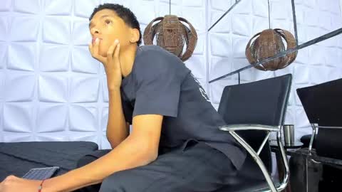 Andy  online show from April 2026 10:44:01 AM