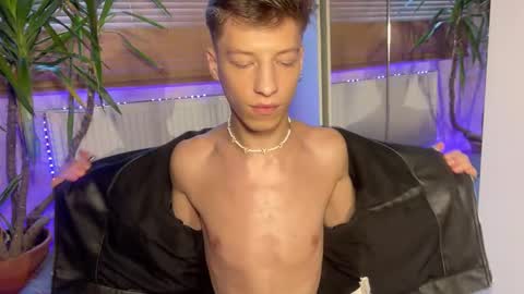 AndyTwinkkk online show from January 2025 12:30:01 PM