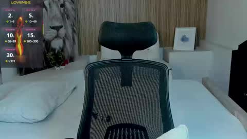 Andy online show from December 2025 09:54:01 PM