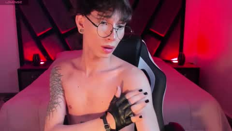 Snapshot of andywiills chatting on March 2026 11:21:02 PM Andy online show from March 2026 11:21:02 PM