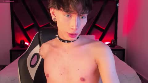 Snapshot of andywiills chatting on March 2026 09:36:02 PM Andy online show from March 2026 09:36:02 PM