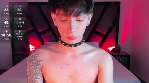 Snapshot of andywiills chatting on April 2026 10:10:02 PM Andy online show from April 2026 10:10:02 PM