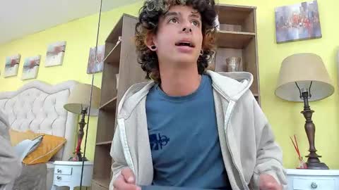 andyxibrat online show from October 2025 07:23:01 PM